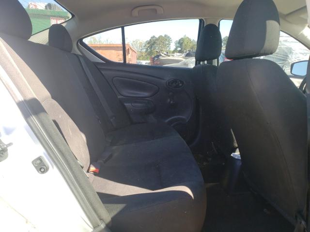 Photo 5 VIN: 3N1CN7APXJL807233 - NISSAN VERSA S 