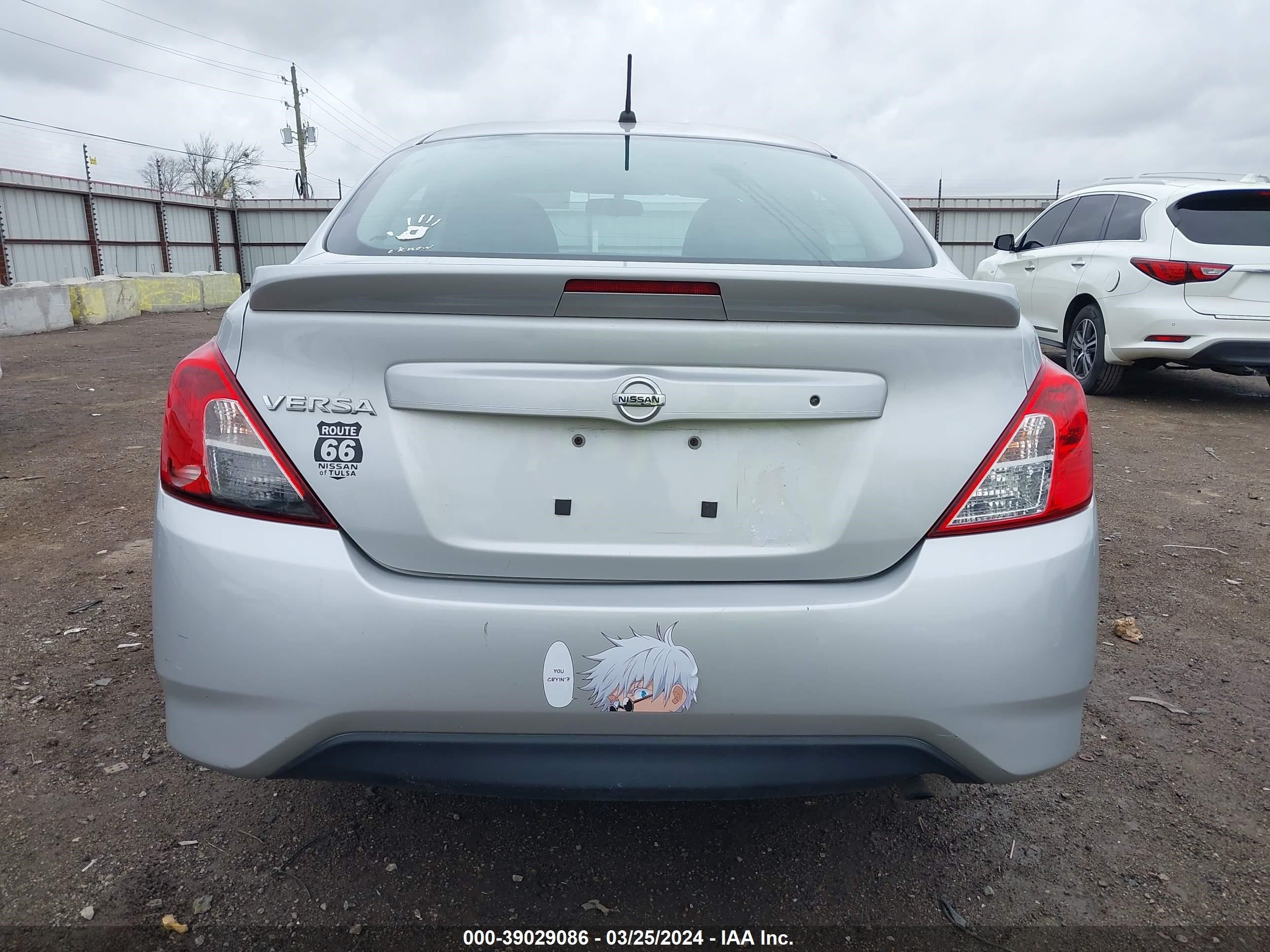 Photo 15 VIN: 3N1CN7APXJL814635 - NISSAN VERSA 