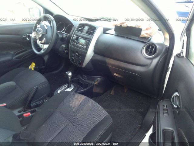 Photo 4 VIN: 3N1CN7APXJL823738 - NISSAN VERSA SEDAN 