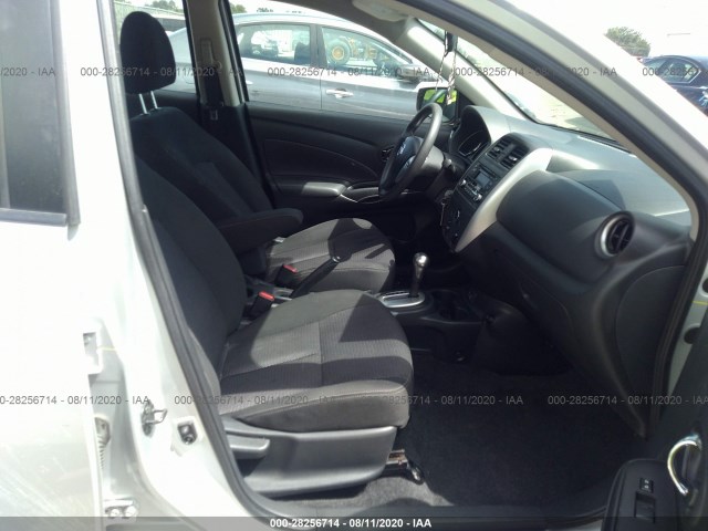 Photo 4 VIN: 3N1CN7APXJL833315 - NISSAN VERSA SEDAN 