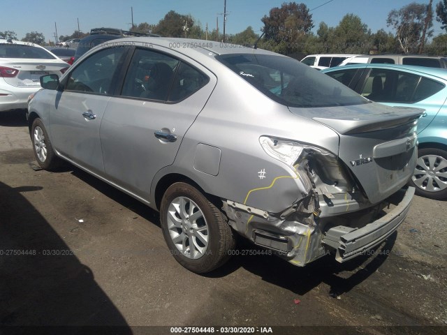 Photo 2 VIN: 3N1CN7APXJL834092 - NISSAN VERSA SEDAN 