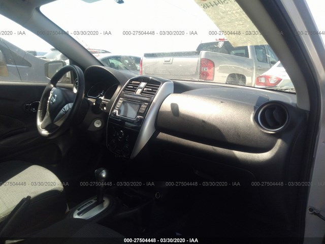 Photo 4 VIN: 3N1CN7APXJL834092 - NISSAN VERSA SEDAN 