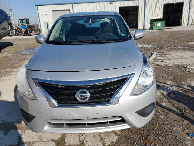 Photo 4 VIN: 3N1CN7APXJL839289 - NISSAN VERSA S 