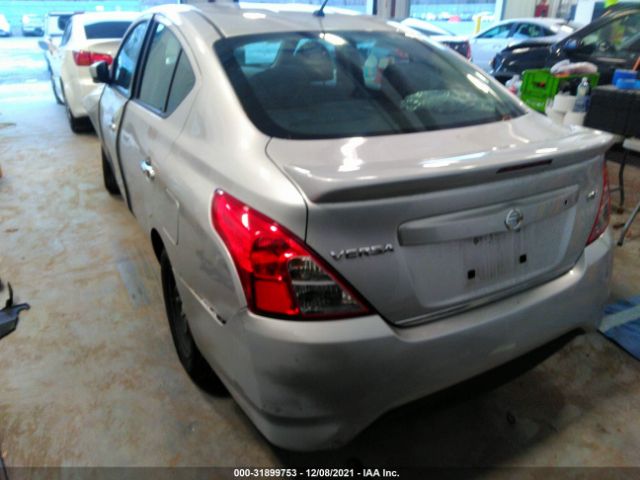 Photo 2 VIN: 3N1CN7APXJL856349 - NISSAN VERSA SEDAN 