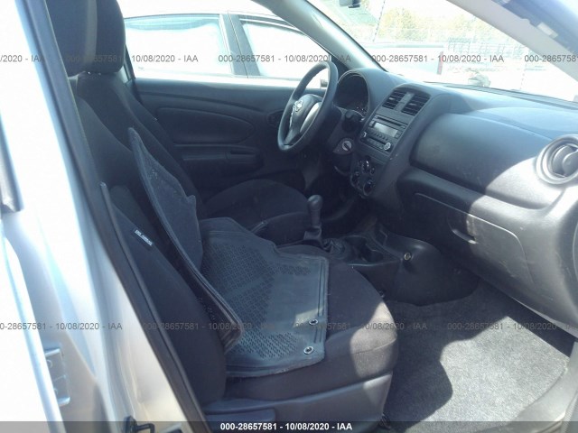 Photo 4 VIN: 3N1CN7APXJL858828 - NISSAN VERSA SEDAN 