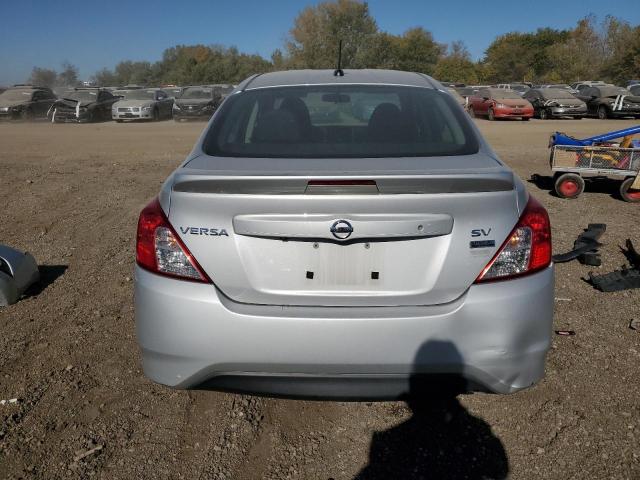 Photo 5 VIN: 3N1CN7APXJL860739 - NISSAN VERSA S 