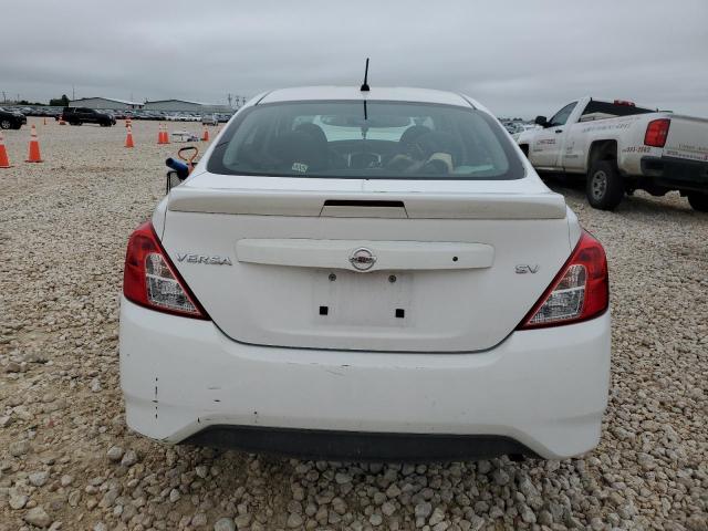 Photo 5 VIN: 3N1CN7APXJL863012 - NISSAN VERSA S 