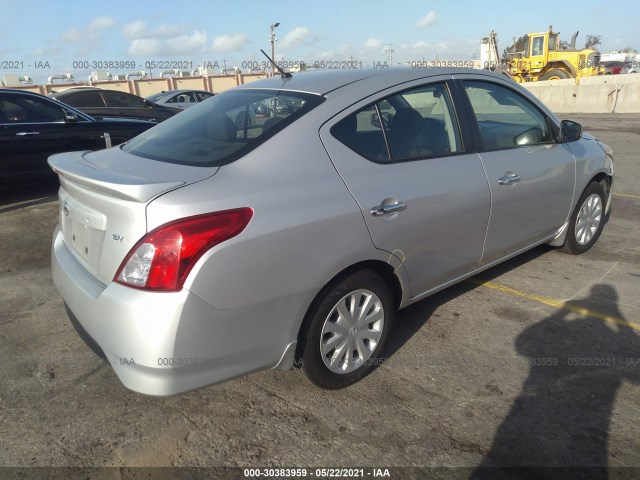 Photo 3 VIN: 3N1CN7APXJL863205 - NISSAN VERSA SEDAN 