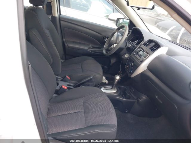 Photo 4 VIN: 3N1CN7APXJL864130 - NISSAN VERSA 