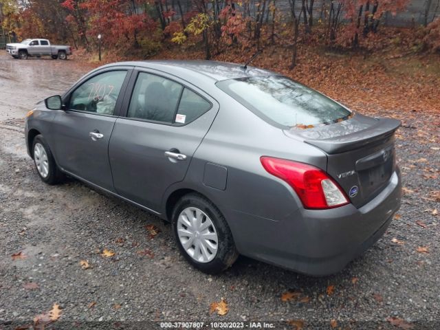 Photo 2 VIN: 3N1CN7APXJL864144 - NISSAN VERSA SEDAN 