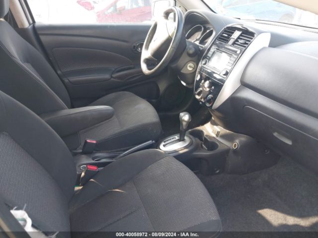 Photo 4 VIN: 3N1CN7APXJL864953 - NISSAN VERSA 