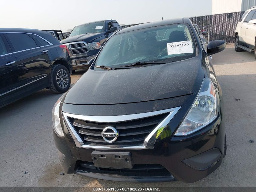 Photo 11 VIN: 3N1CN7APXJL878755 - NISSAN VERSA 