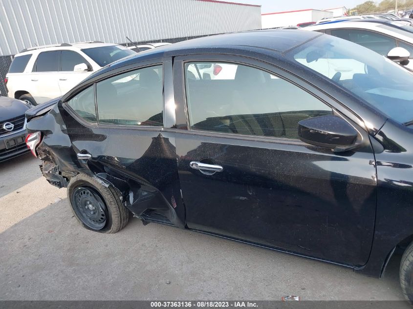 Photo 12 VIN: 3N1CN7APXJL878755 - NISSAN VERSA 