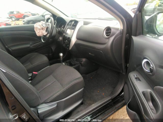 Photo 4 VIN: 3N1CN7APXJL879291 - NISSAN VERSA SEDAN 