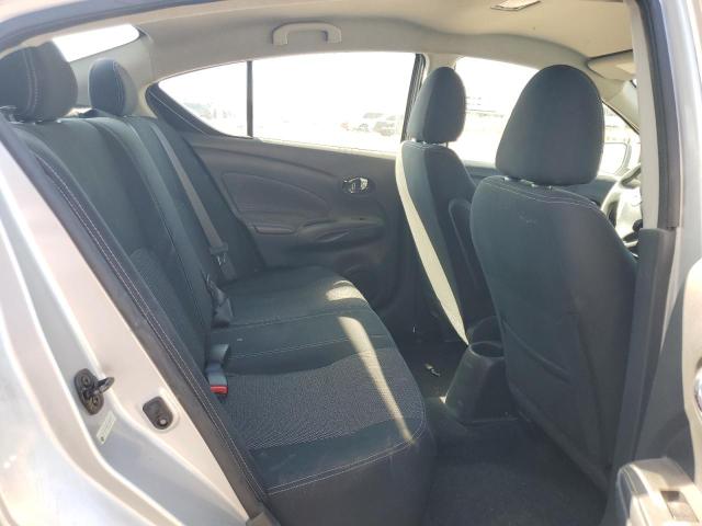 Photo 9 VIN: 3N1CN7APXJL886127 - NISSAN VERSA S 