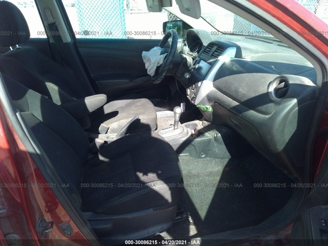 Photo 4 VIN: 3N1CN7APXKL813373 - NISSAN VERSA SEDAN 