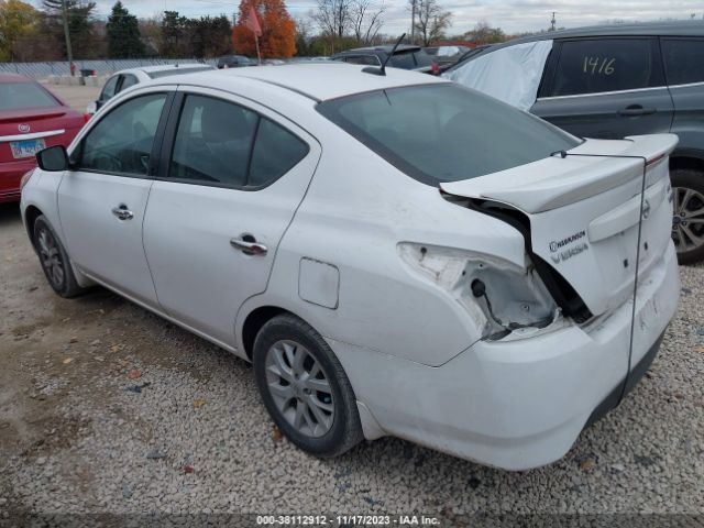 Photo 2 VIN: 3N1CN7APXKL817570 - NISSAN VERSA 