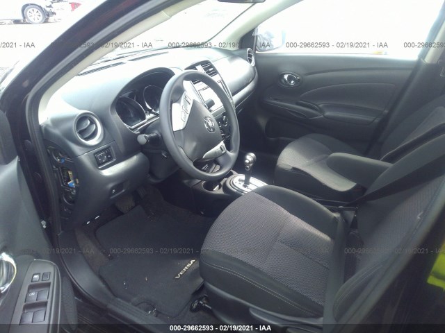 Photo 4 VIN: 3N1CN7APXKL834627 - NISSAN VERSA SEDAN 