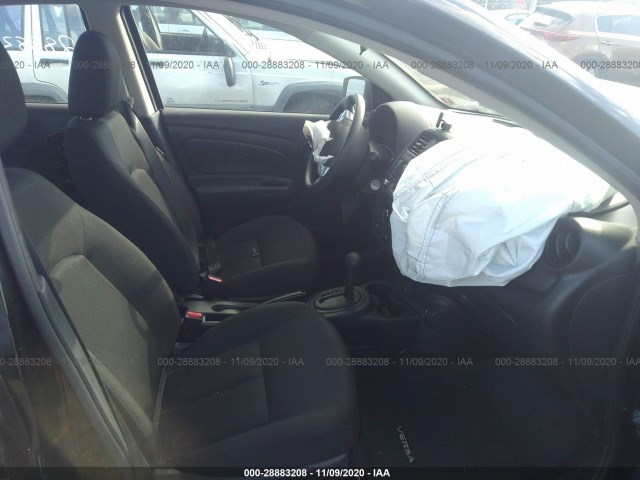 Photo 4 VIN: 3N1CN7APXKL835096 - NISSAN VERSA SEDAN 