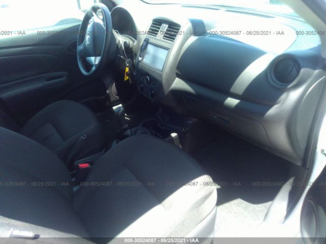 Photo 4 VIN: 3N1CN7APXKL860953 - NISSAN VERSA SEDAN 