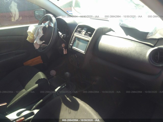 Photo 4 VIN: 3N1CN7APXKL861116 - NISSAN VERSA SEDAN 