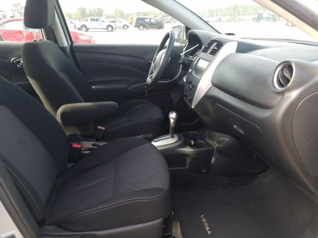 Photo 4 VIN: 3N1CN7APXKL880989 - NISSAN VERSA S 