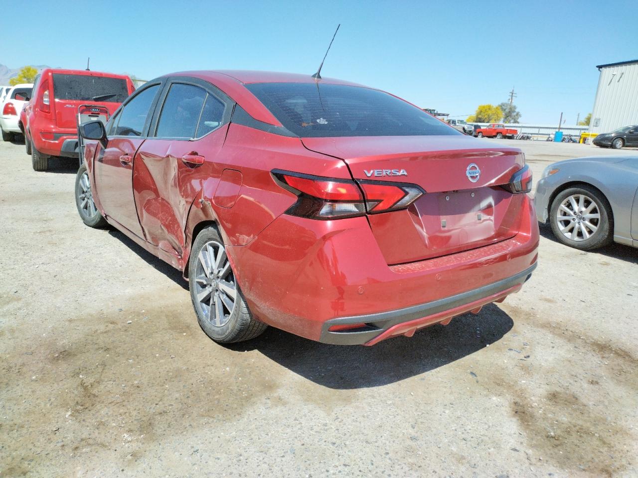 Photo 2 VIN: 3N1CN8AE3LL817884 - NISSAN VERSA 