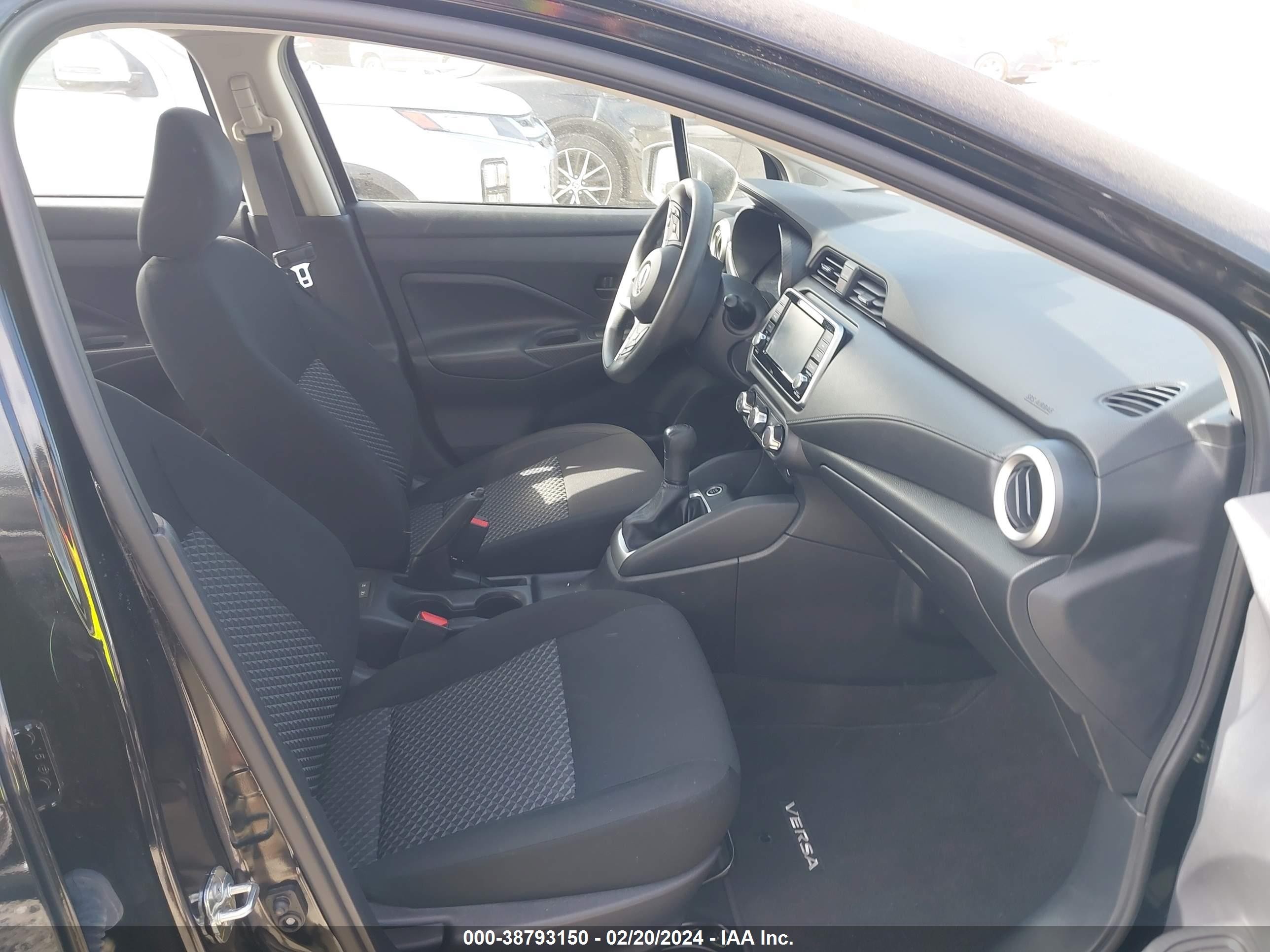 Photo 4 VIN: 3N1CN8BV2ML895136 - NISSAN VERSA 