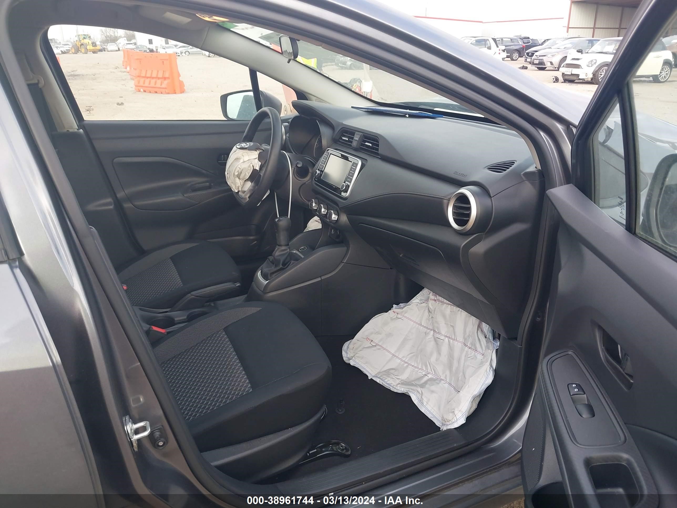 Photo 4 VIN: 3N1CN8BV9LL801851 - NISSAN VERSA 