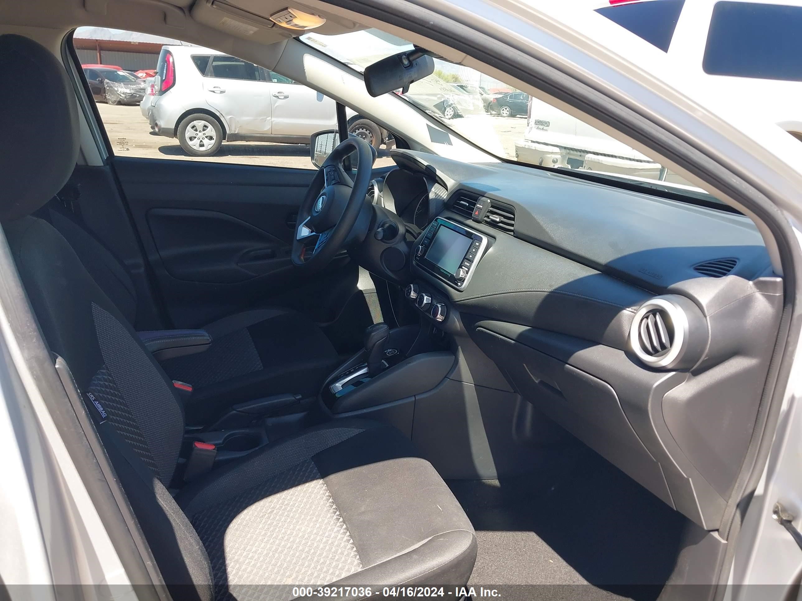 Photo 4 VIN: 3N1CN8DV0LL902001 - NISSAN VERSA 