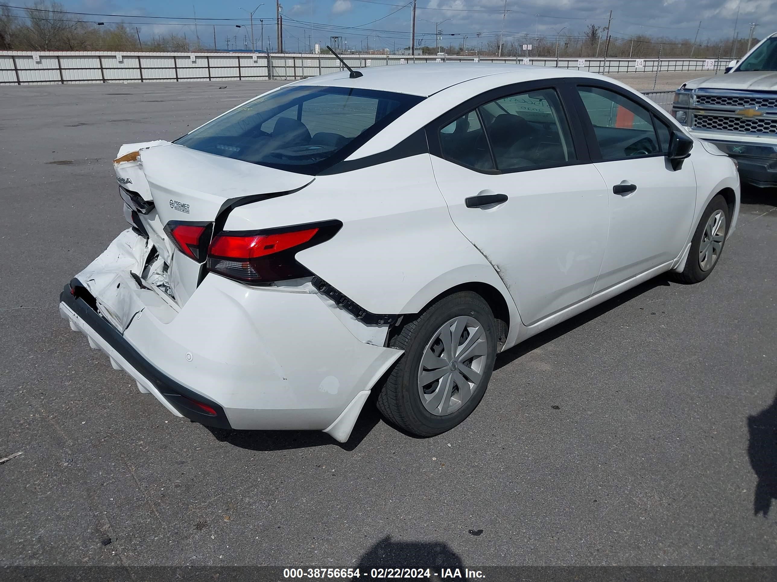 Photo 3 VIN: 3N1CN8DV1LL916585 - NISSAN VERSA 