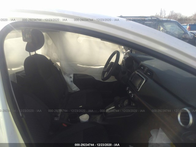 Photo 4 VIN: 3N1CN8DV4LL800460 - NISSAN VERSA 