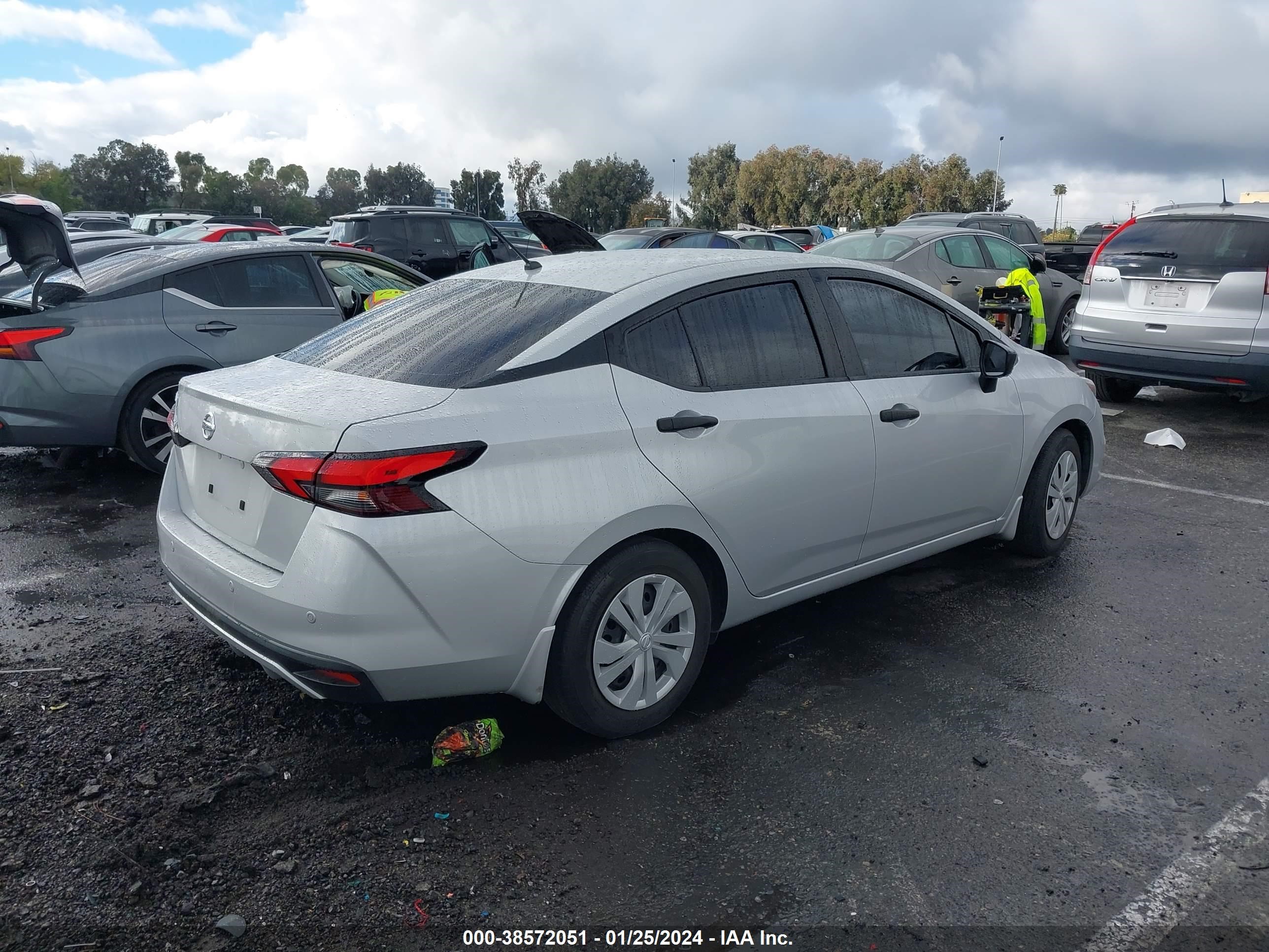 Photo 3 VIN: 3N1CN8DV4LL920503 - NISSAN VERSA 