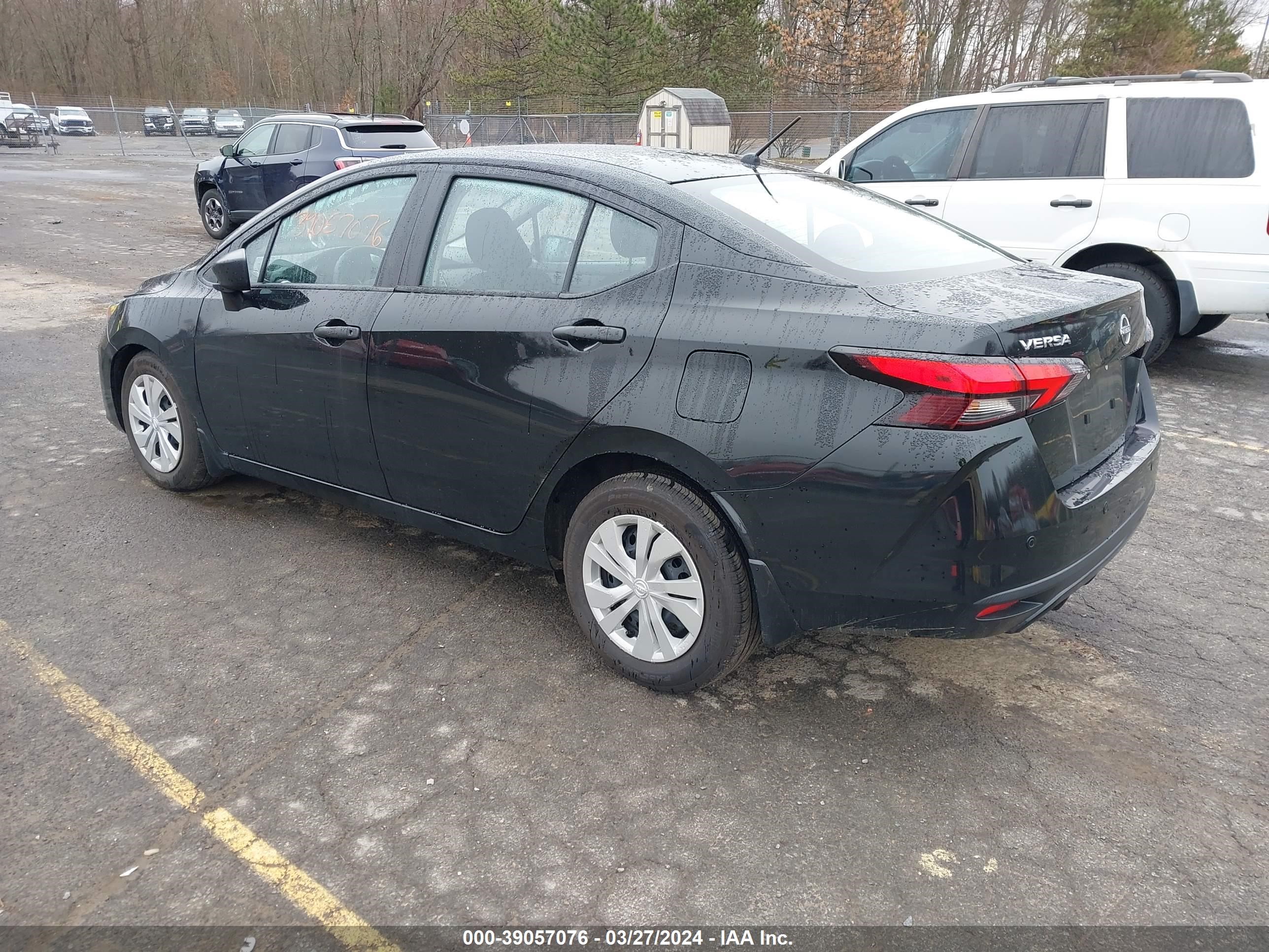 Photo 2 VIN: 3N1CN8DV5PL851486 - NISSAN VERSA 