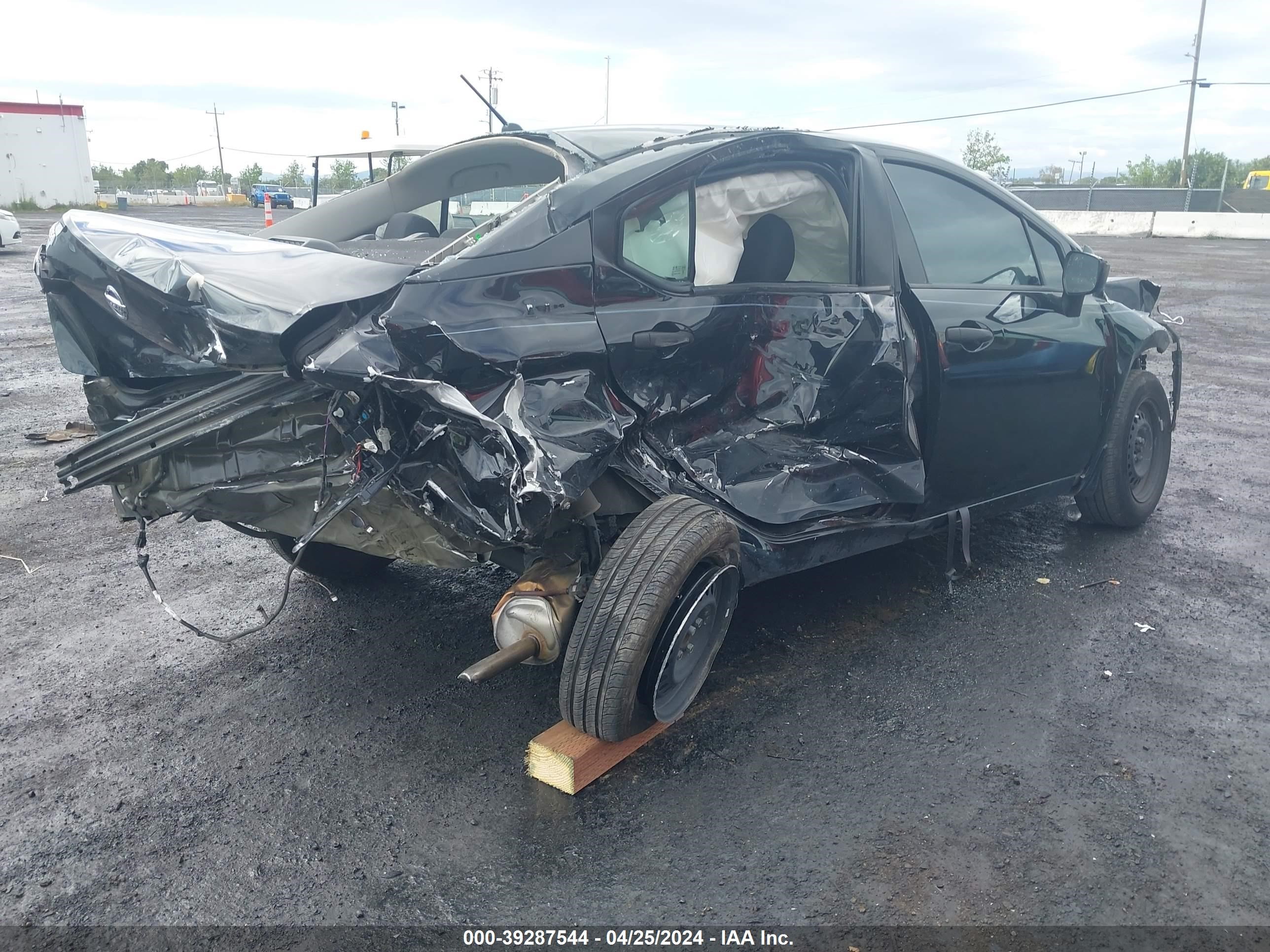 Photo 3 VIN: 3N1CN8DV9ML876810 - NISSAN VERSA 