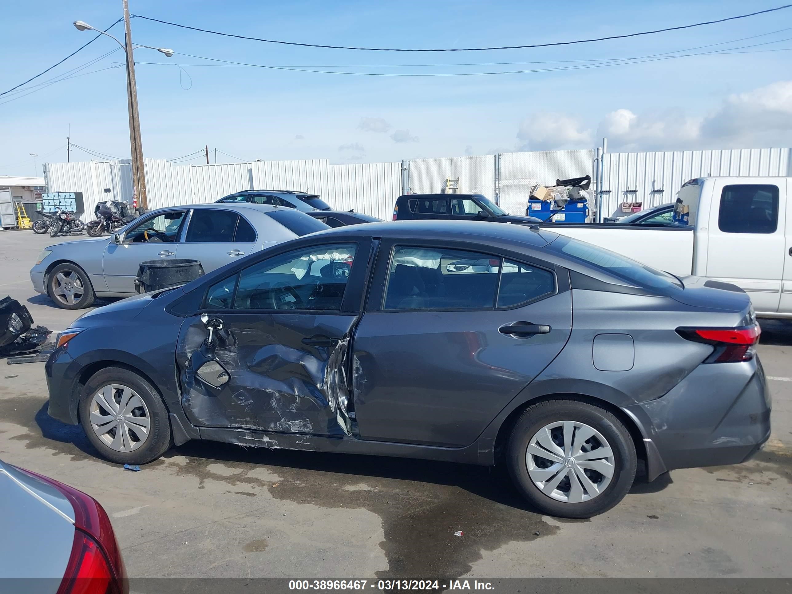 Photo 13 VIN: 3N1CN8DV9RL820258 - NISSAN VERSA 