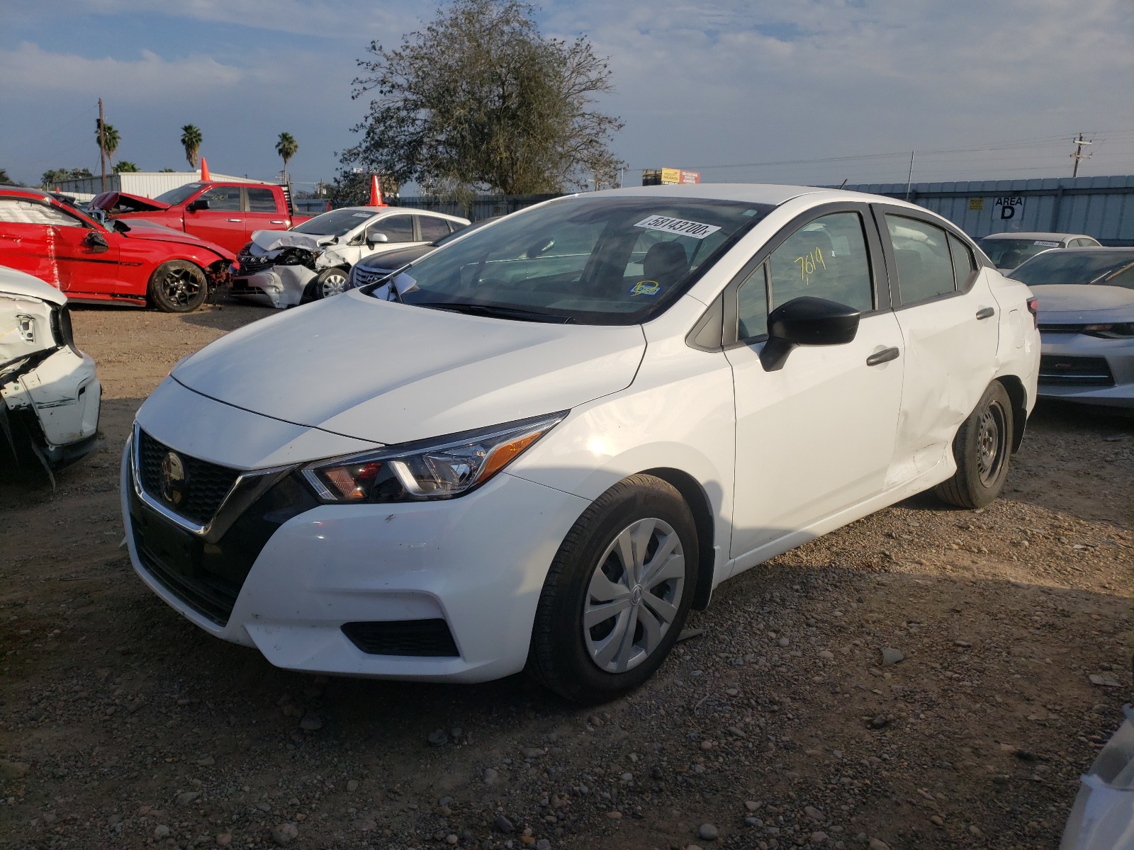 Photo 1 VIN: 3N1CN8DVXLL869363 - NISSAN VERSA S 