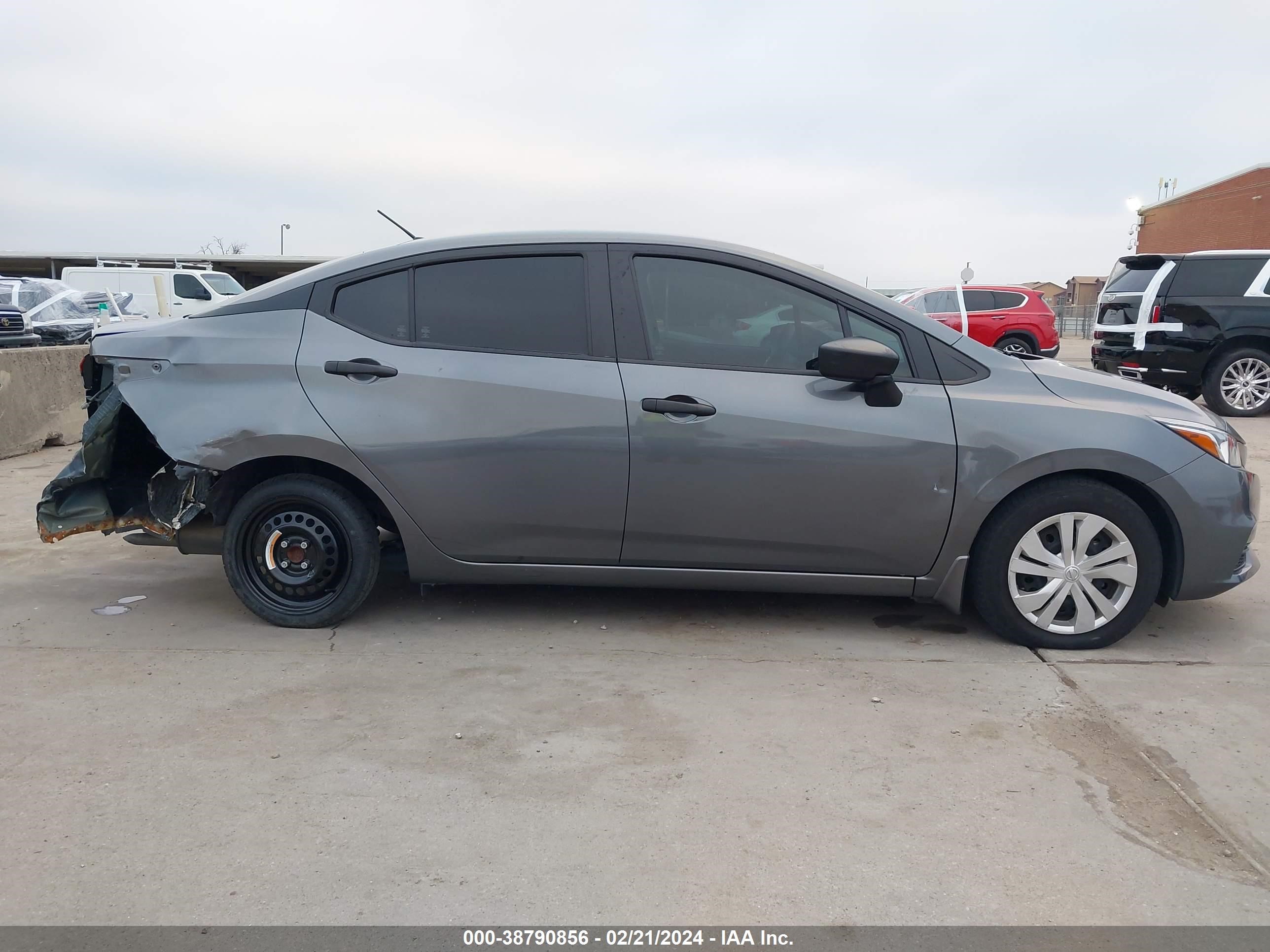 Photo 13 VIN: 3N1CN8DVXML813845 - NISSAN VERSA 