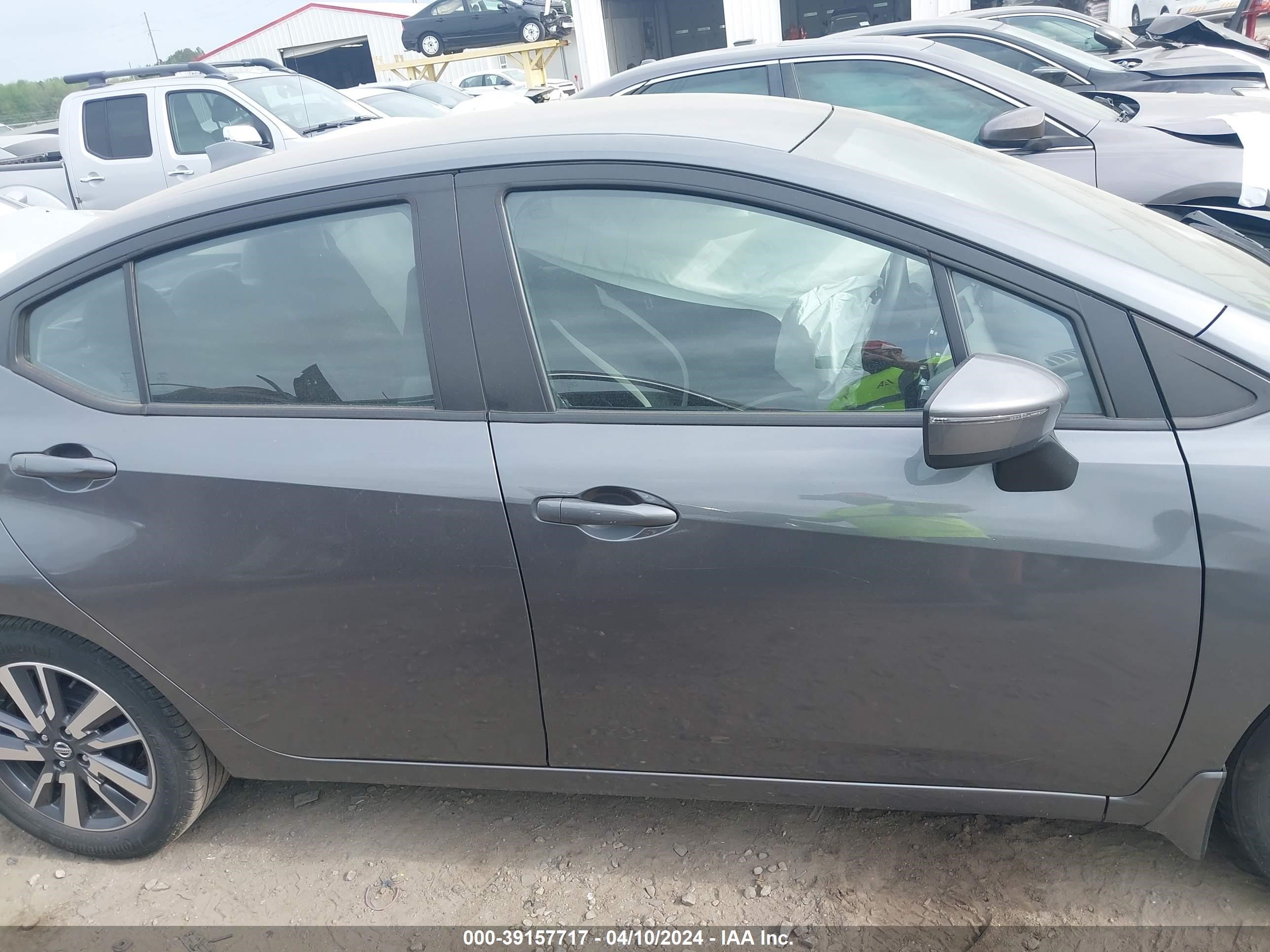 Photo 11 VIN: 3N1CN8EV1LL846455 - NISSAN VERSA 