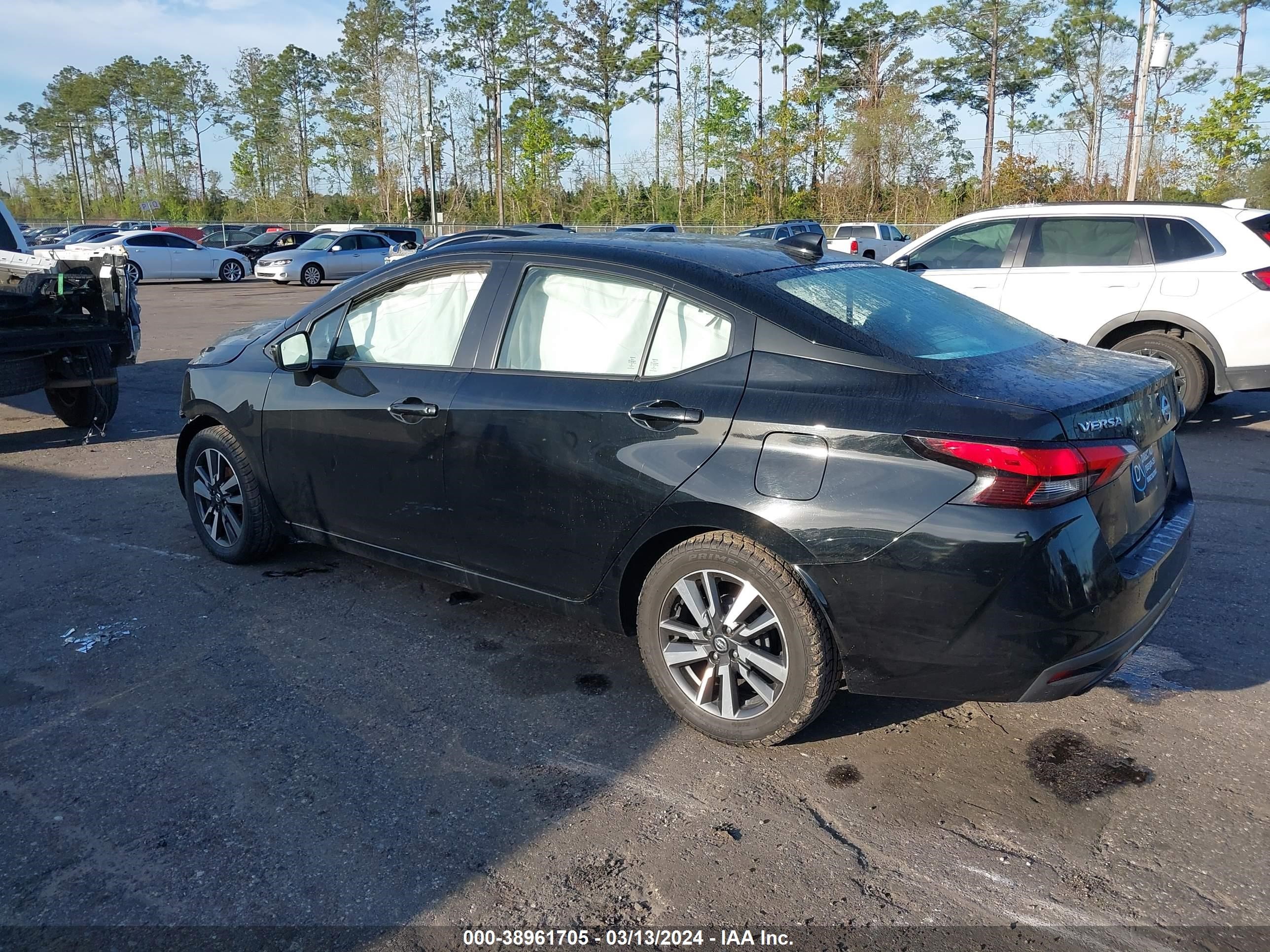 Photo 2 VIN: 3N1CN8EV1ML833402 - NISSAN VERSA 