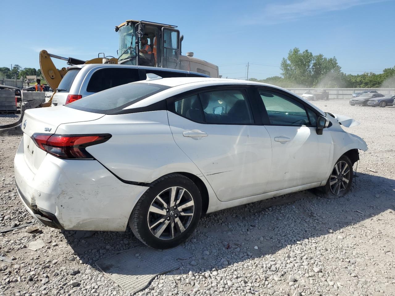 Photo 2 VIN: 3N1CN8EV2LL844858 - NISSAN VERSA 