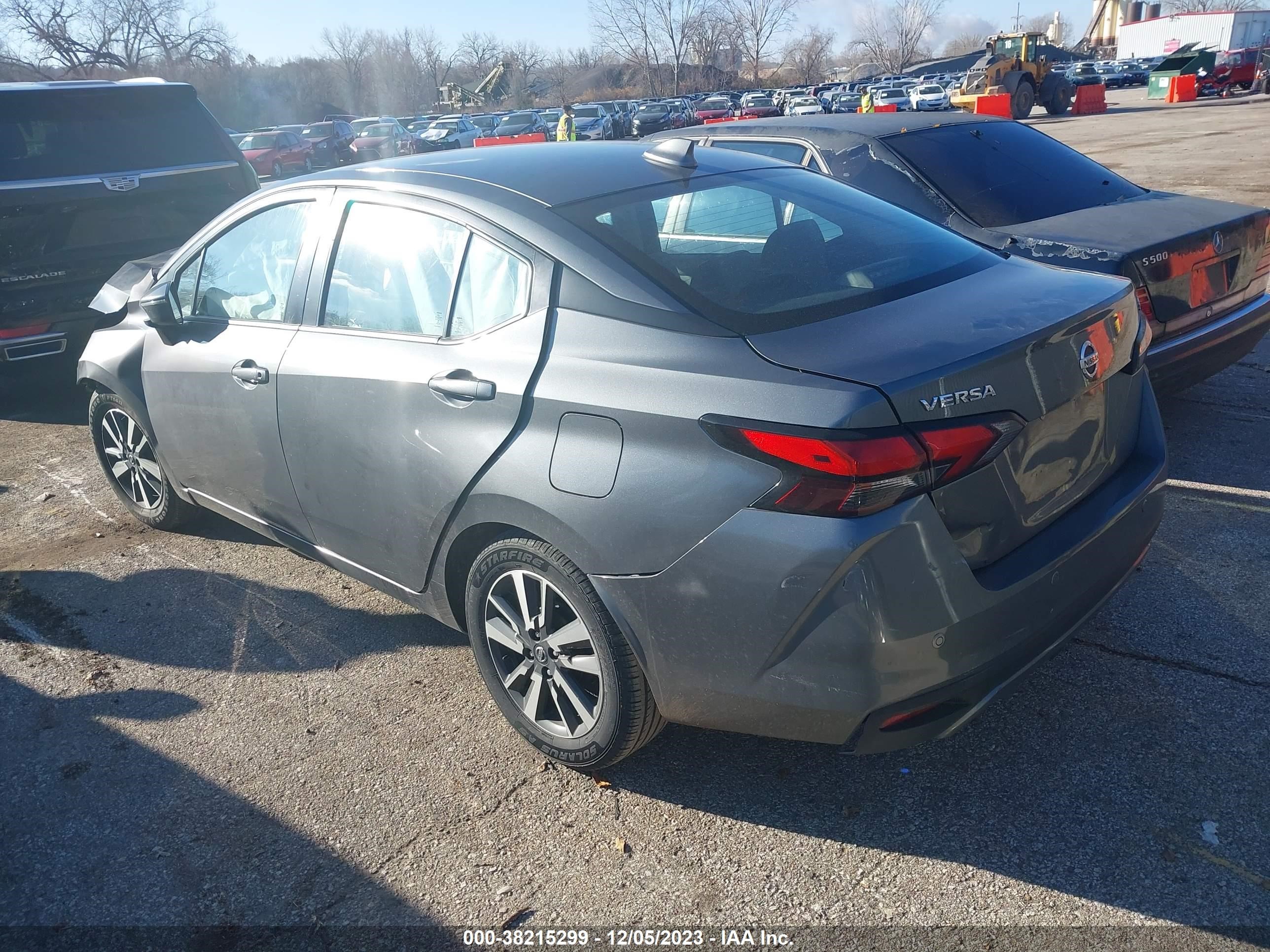 Photo 2 VIN: 3N1CN8EV5ML807756 - NISSAN VERSA 