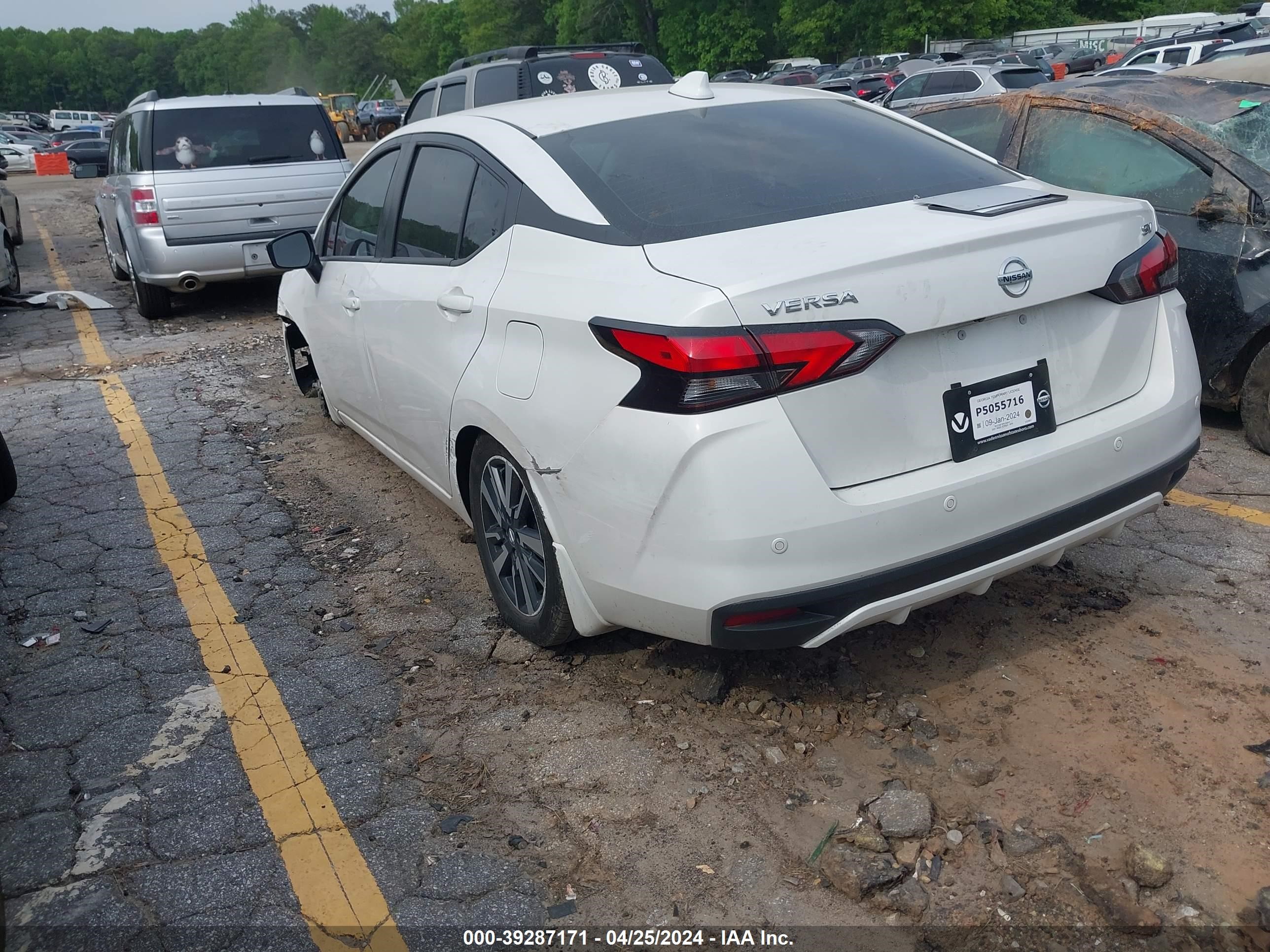 Photo 2 VIN: 3N1CN8EV6ML920549 - NISSAN VERSA 