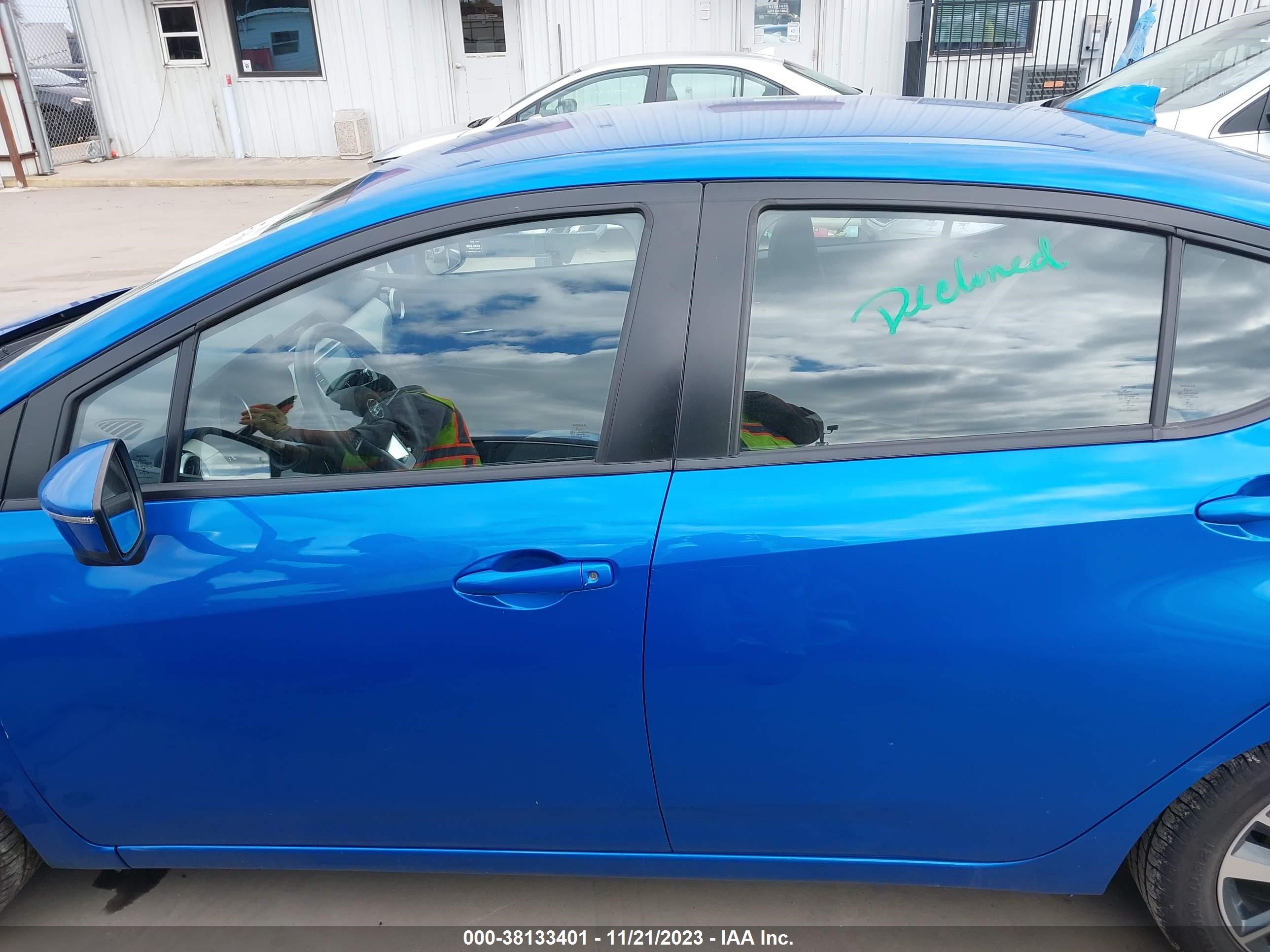 Photo 13 VIN: 3N1CN8EV8ML823577 - NISSAN VERSA 