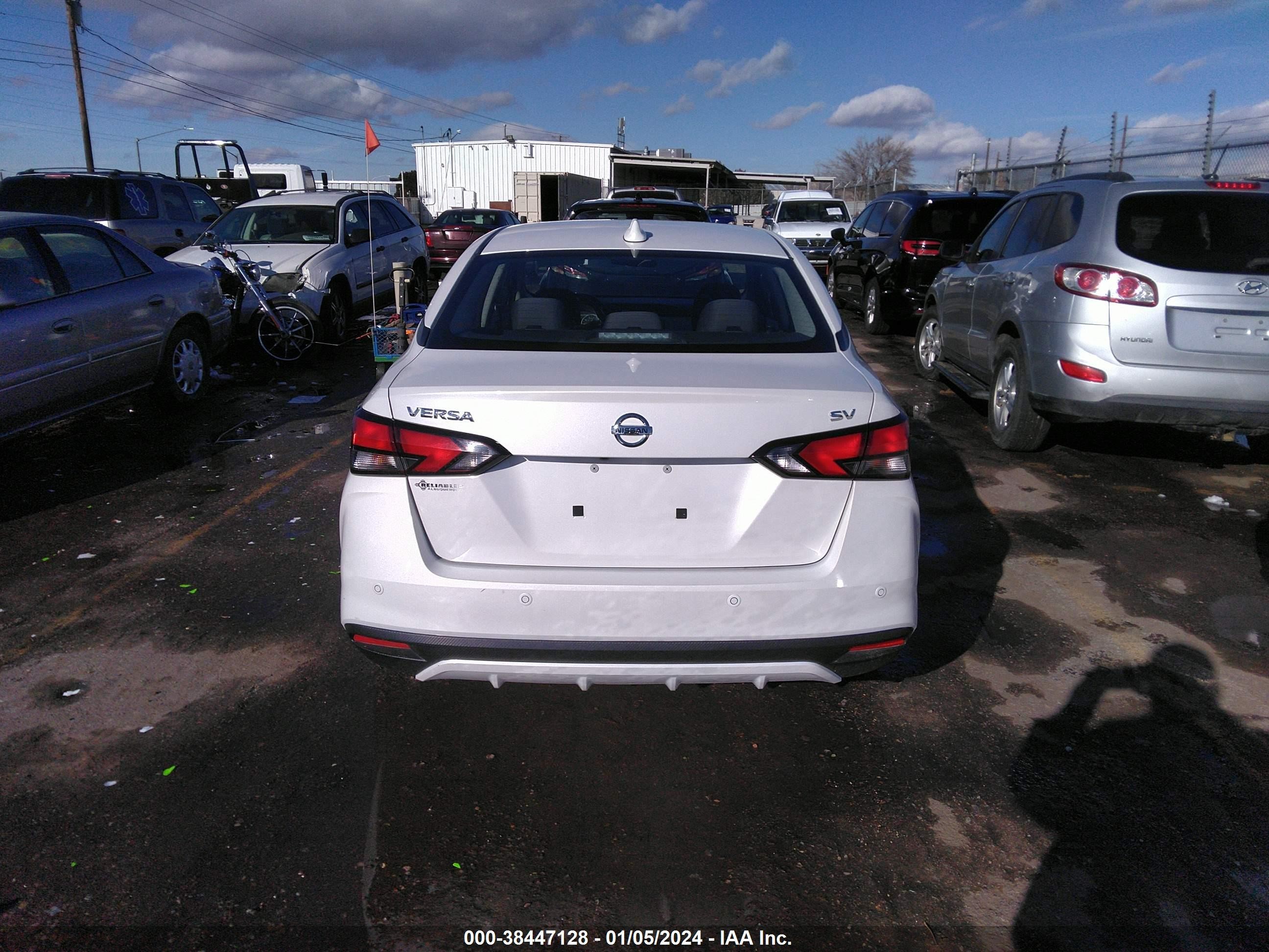 Photo 15 VIN: 3N1CN8EV8ML841612 - NISSAN VERSA 