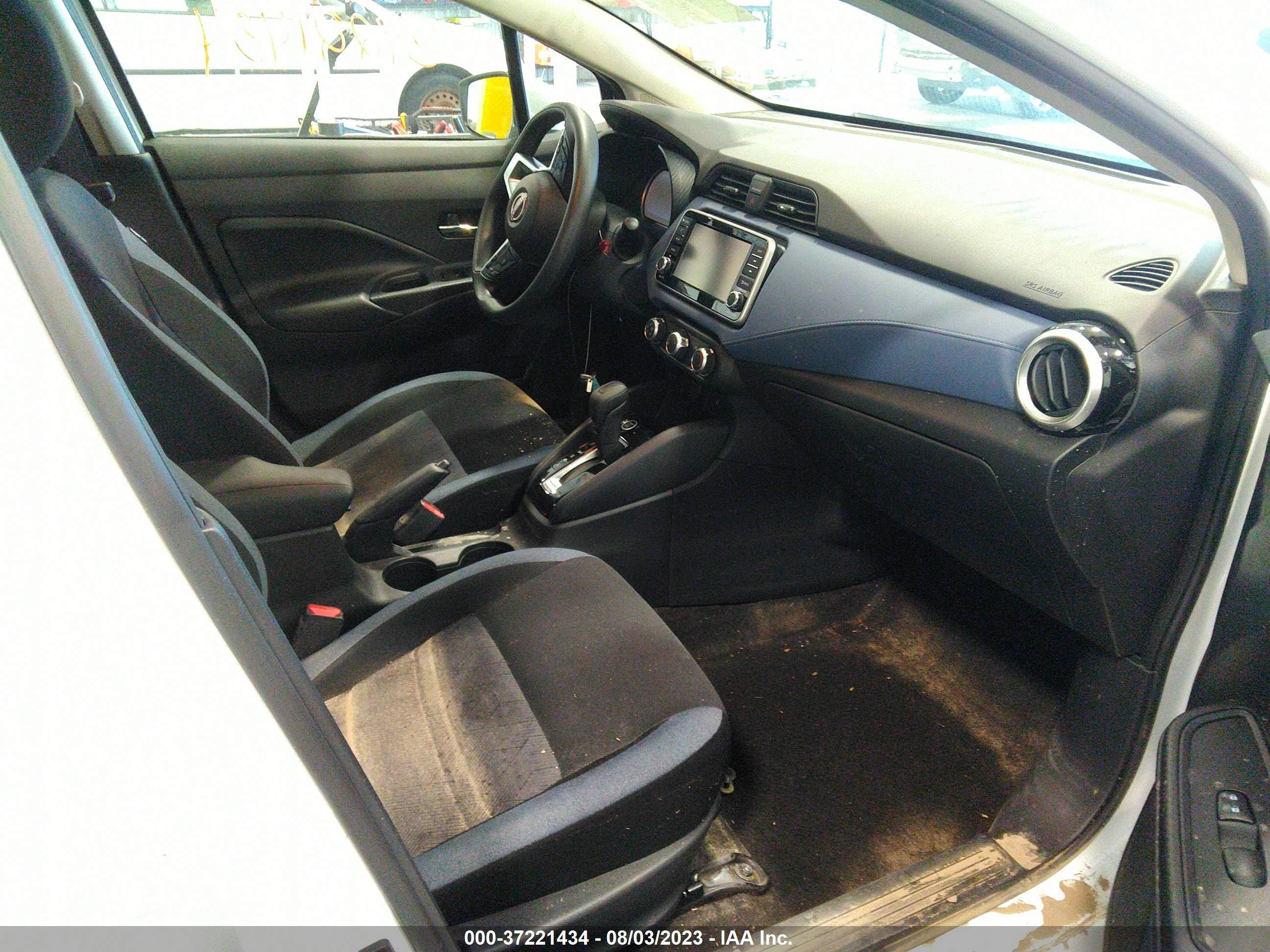 Photo 4 VIN: 3N1CN8EV8PL826063 - NISSAN VERSA 