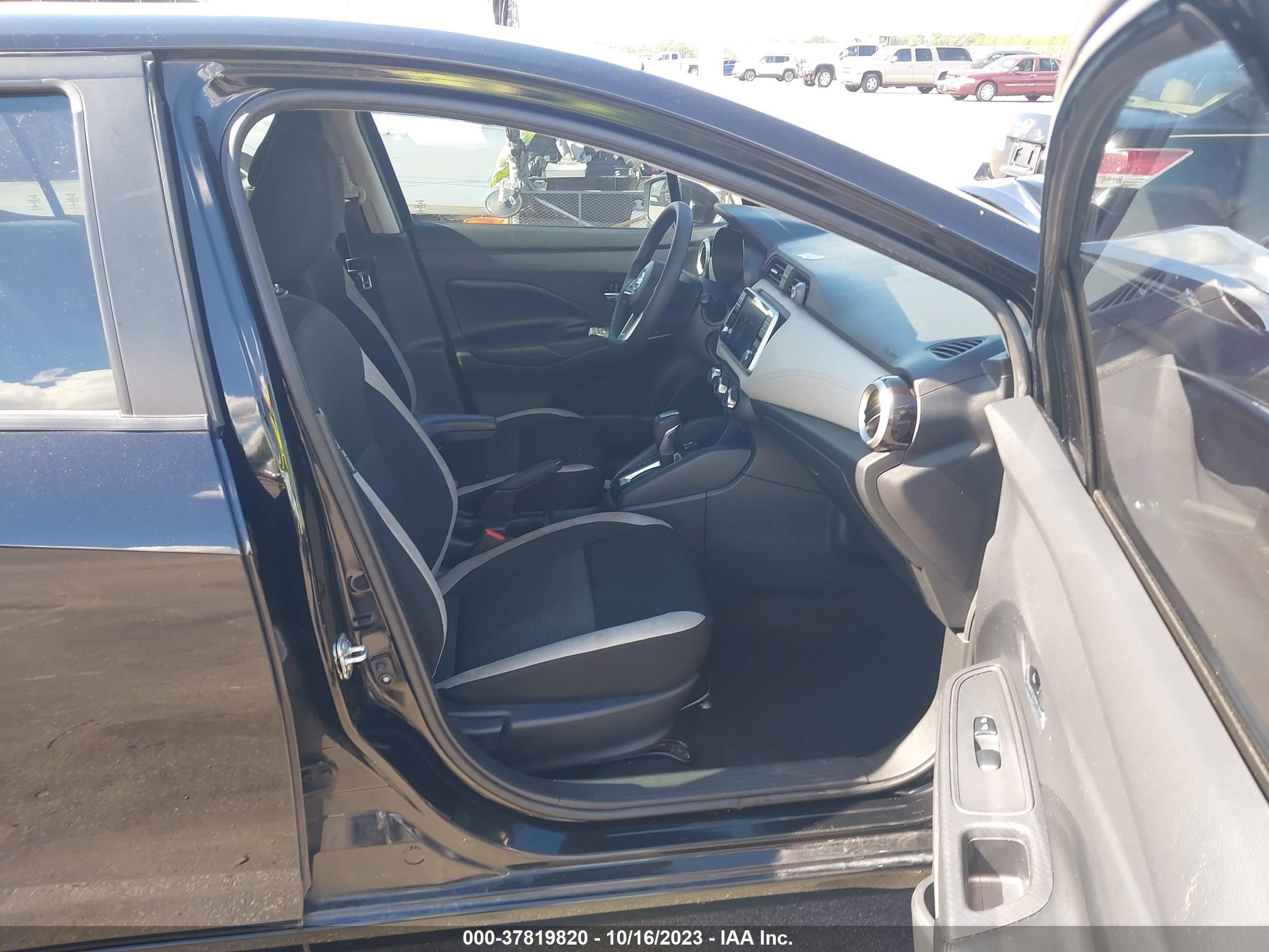 Photo 4 VIN: 3N1CN8EVXLL910041 - NISSAN VERSA 