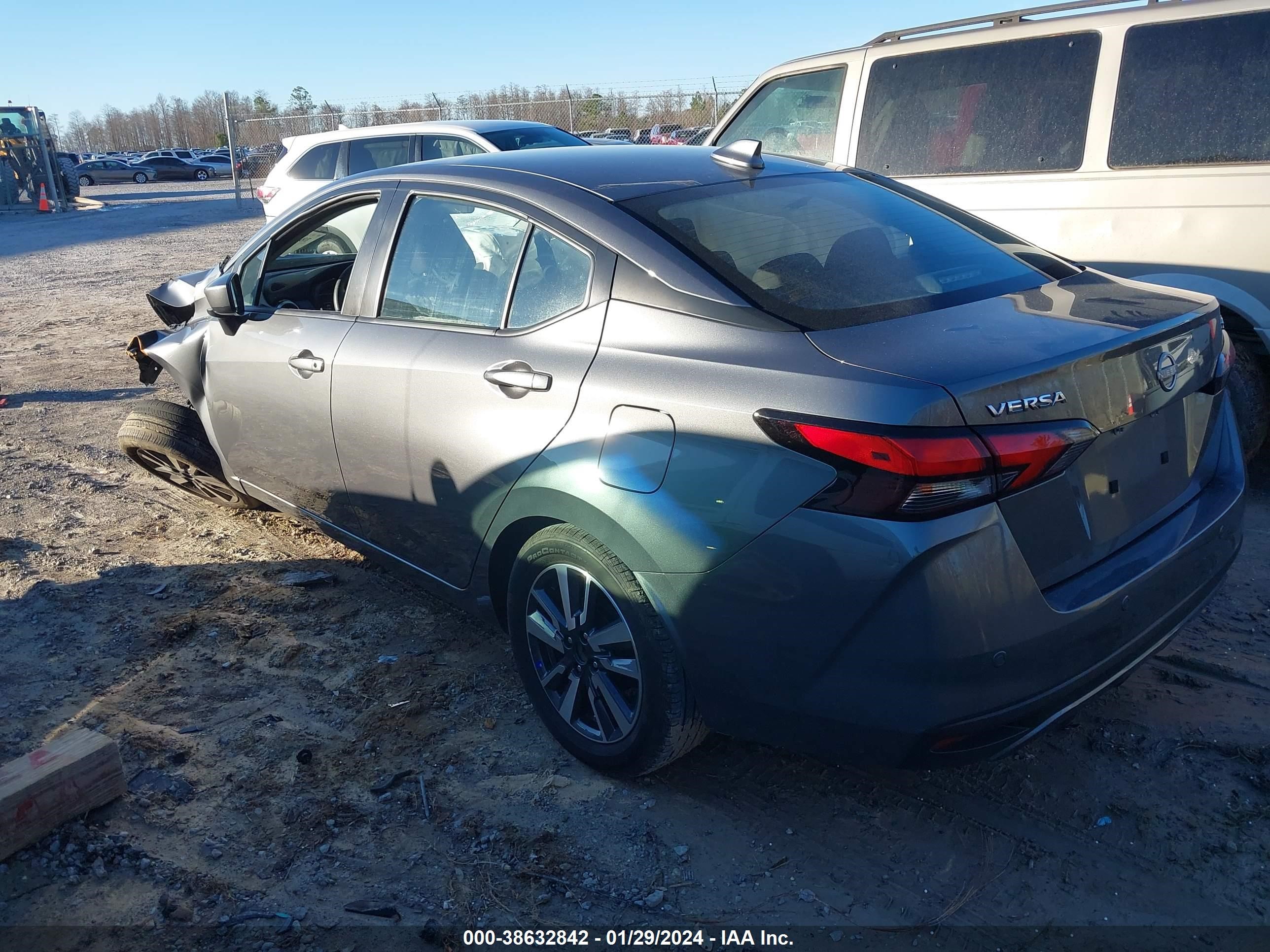 Photo 2 VIN: 3N1CN8EVXPL822662 - NISSAN VERSA 