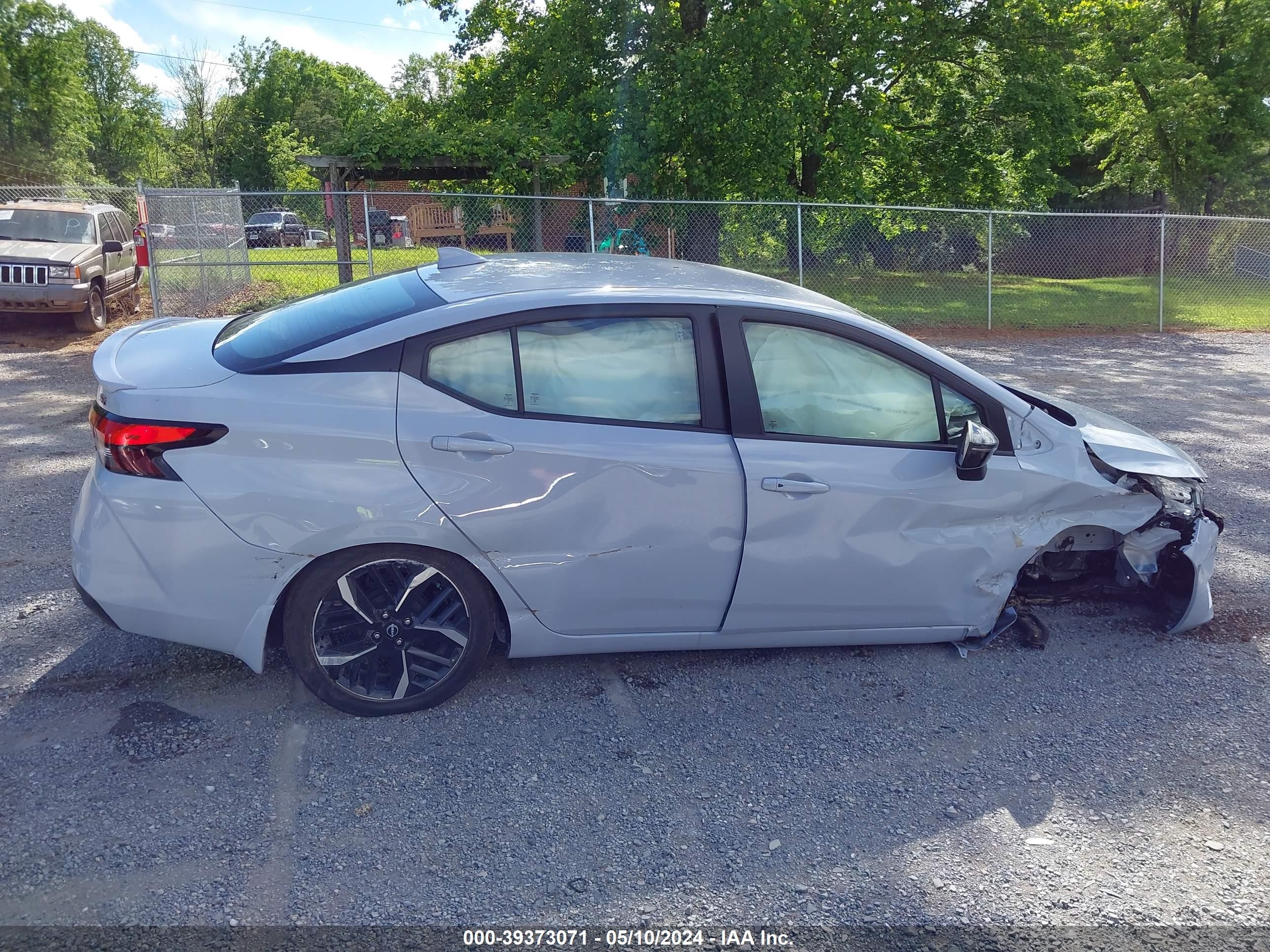 Photo 13 VIN: 3N1CN8FV2RL868956 - NISSAN VERSA 