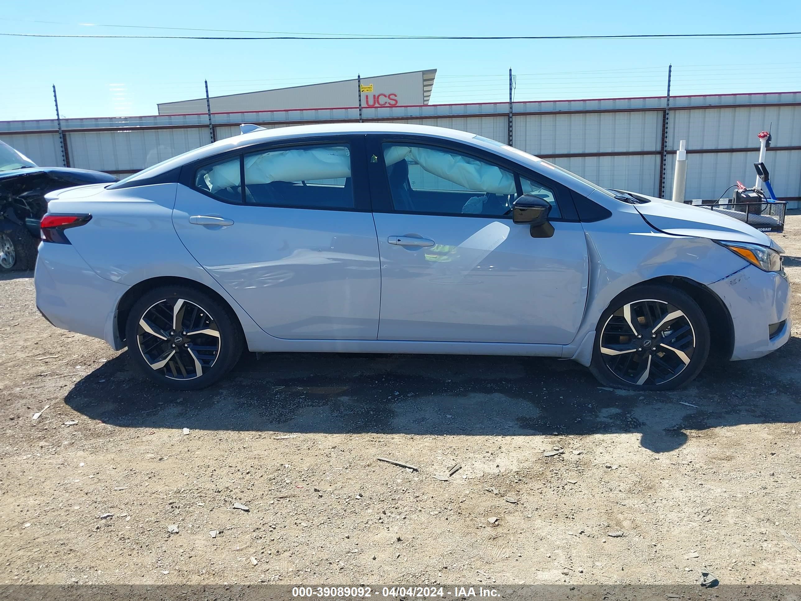 Photo 12 VIN: 3N1CN8FV5PL860380 - NISSAN VERSA 